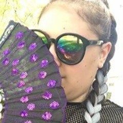 nicoleyoly