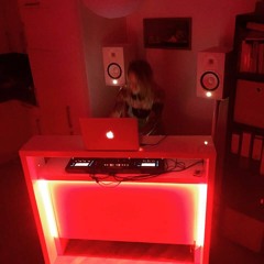 miss badcop (steffi)