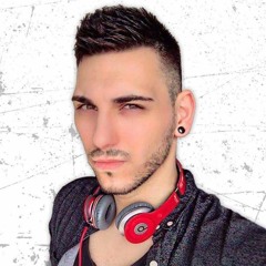 DJ Simon LaCoste