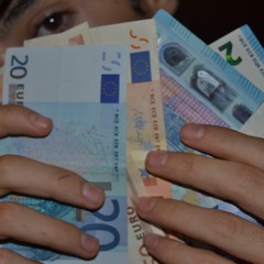 R€TRO