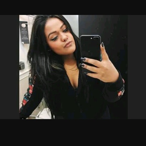 Camila Loures’s avatar