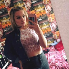 Laura_Mckayx