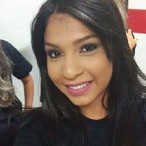 Luiza Araujo’s avatar