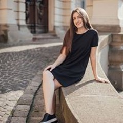 Олена Стефківська