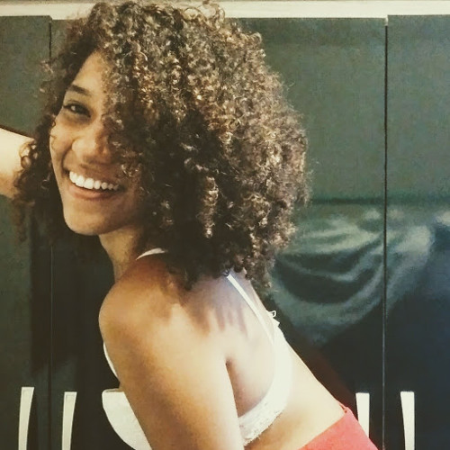 Myllena Souza’s avatar