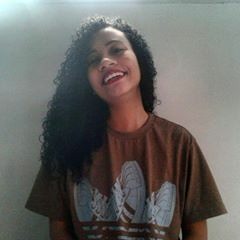 Vitória Caroline