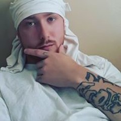 Skye Scratchin Carrero