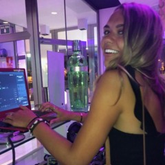 Nikki Buckles