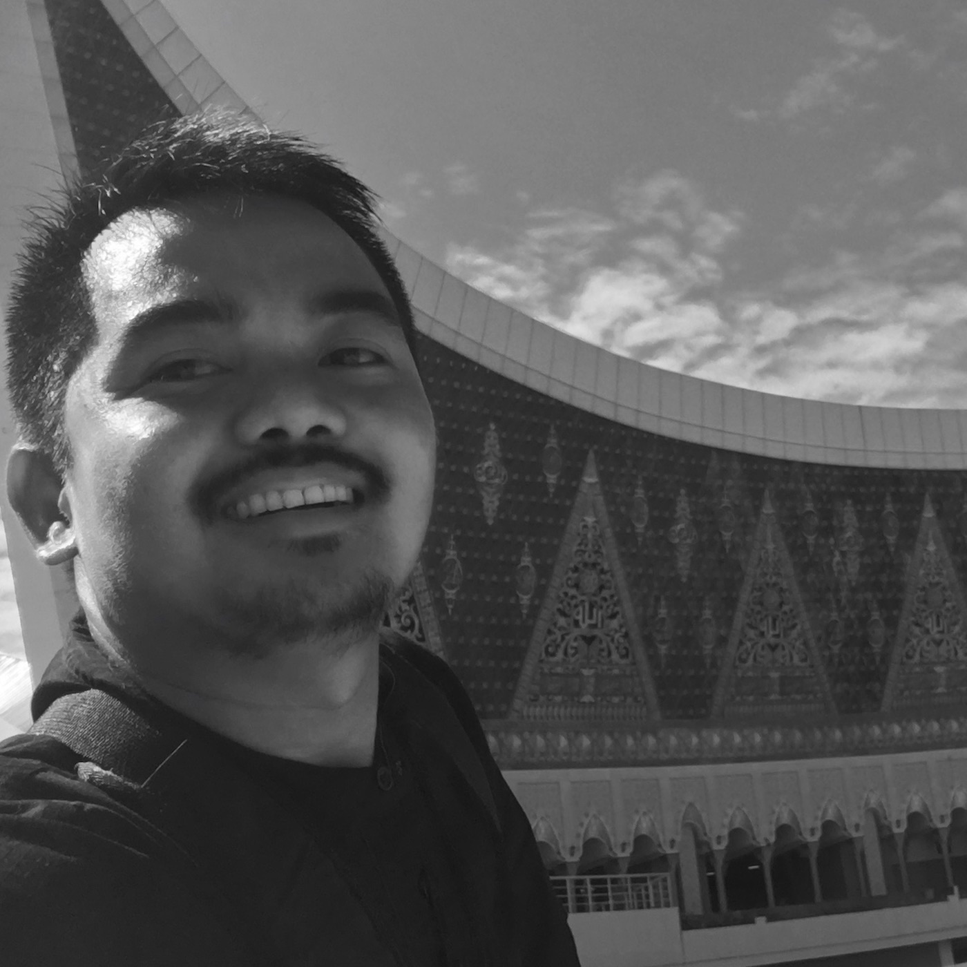 Episode 4 : Ngobrol Bareng Ade, Rony, dan Awan tentang Pencapaian dan Mimpi-Mimpi ke Depan