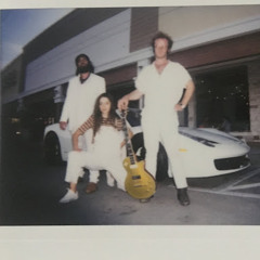 CHAMPAGNE SUPERCHILLIN'