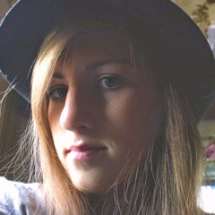 Аня сухомлин