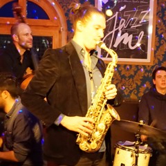 Sticky Mo & The Lionrockets