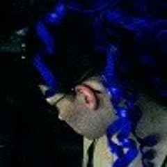 Ashleigh (halloweenjunky)