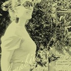 Vivian Stella