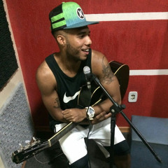 Michael Vicentt