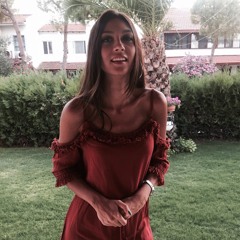 Simge Bayraktaroğlu