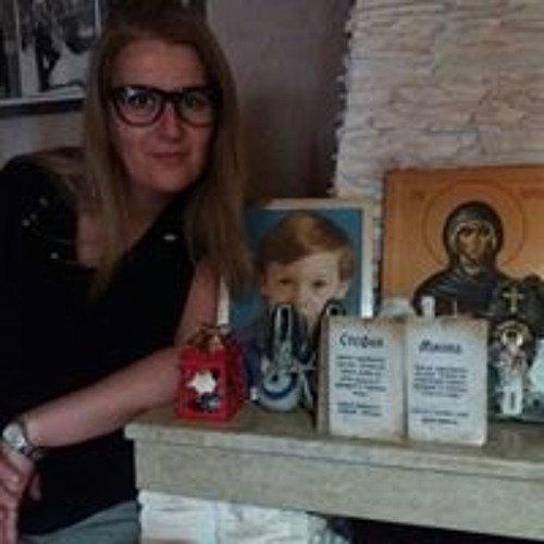 Ana Radovanovic’s avatar