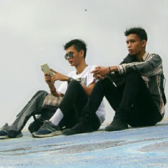AxmaL