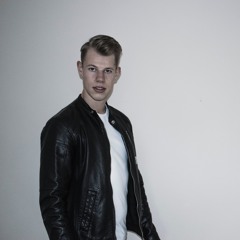 Max Steele