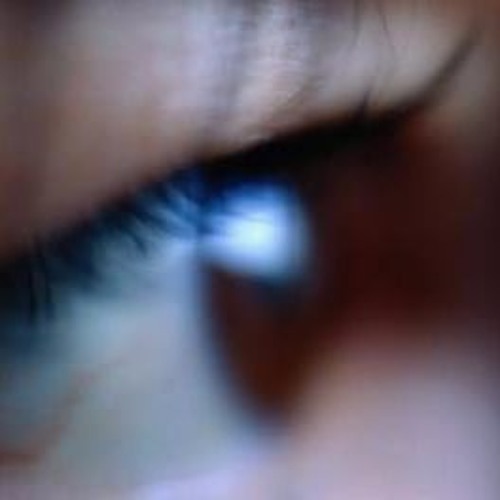 Дымка в глазах. Лазерная коррекция зрения реклама. Разрешение человеческого глаза в мегапикселях. Размытое зрение. Белая пелена в глазах.