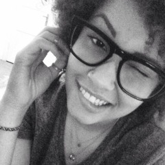 Isabela Fernandes 23