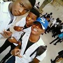 Tòp Yòyò Sölö Böy