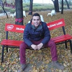 اسامة هلالية