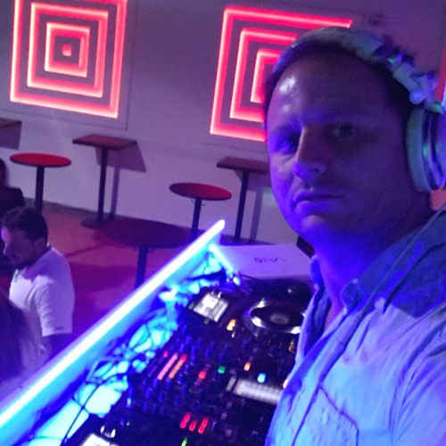 Dj Sinan TEMİZÖZ’s avatar