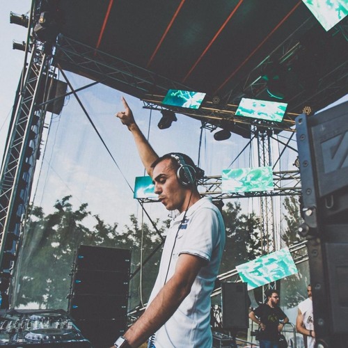 Dash Berlin with Cerf, Mitiska & Jaren - Man On The Run (Victor Soltanni Bootleg)