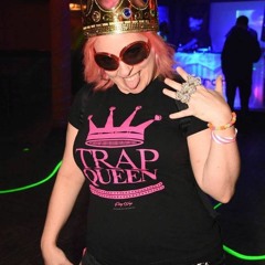 DJSarahTonin