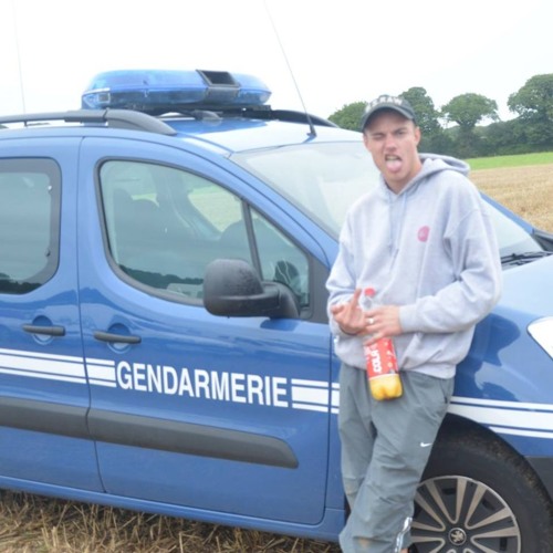 Pierre Bzh — artist photo