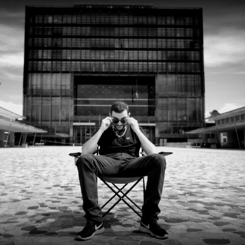 Follow 30. 31 thirty one канал на ютуб. Follow картинка. Facebook дизайн. Follow 30.