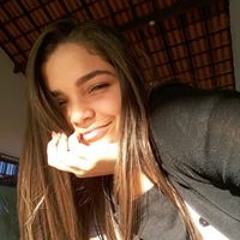 Adrielly Alves