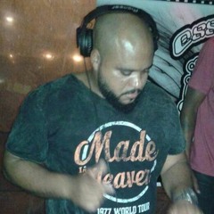 Dee-Jay LEANDRO QUEjJO