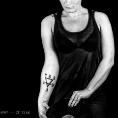 ZE CLAW