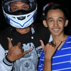Ungu. Izinkan aku