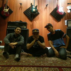 SpaceBetweenUs Official