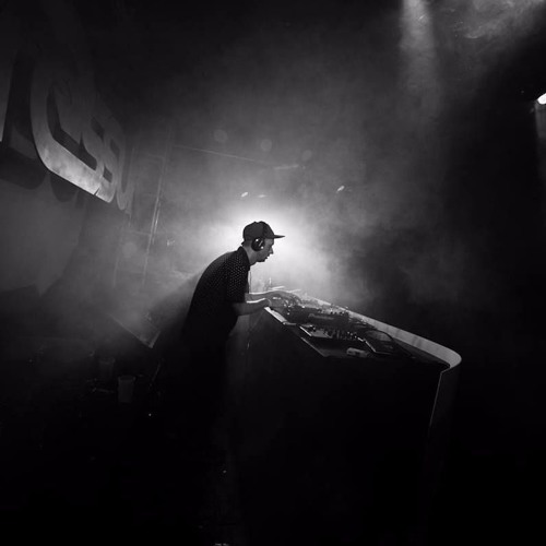 Battle physically - Mr.Green & Illite