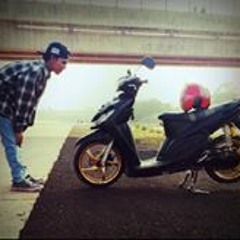 Yoga Beholder Al Kashmir