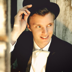 Dominik Rams Moments)