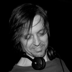 DJ Eric Fischer