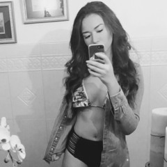 Stephanie De La Rosa