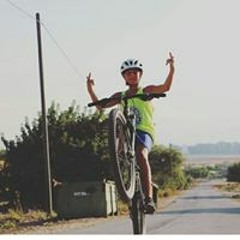 עומרי עקרבי