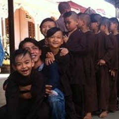 Người Lạ Quen Thuộc