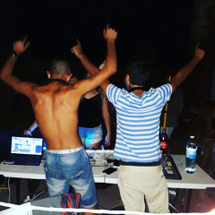 DJ's Ami & Tami hangali