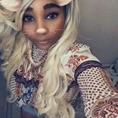 L'Oréal De'shay Mommie