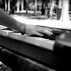 Thomas Swanson Piano