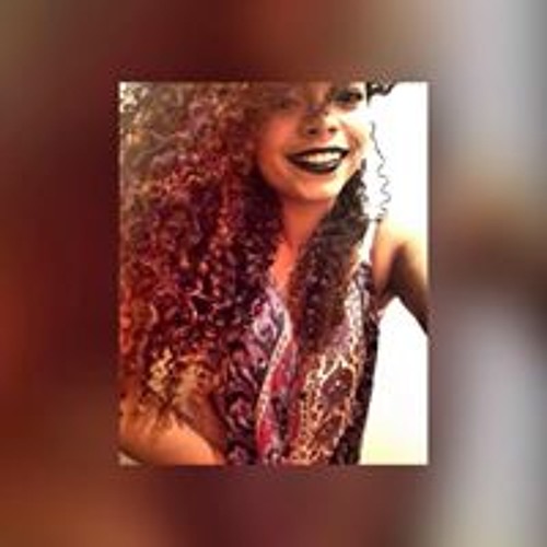 Thayná Pacheco’s avatar