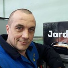 Макс Иванов