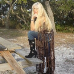 Shellee Lynne